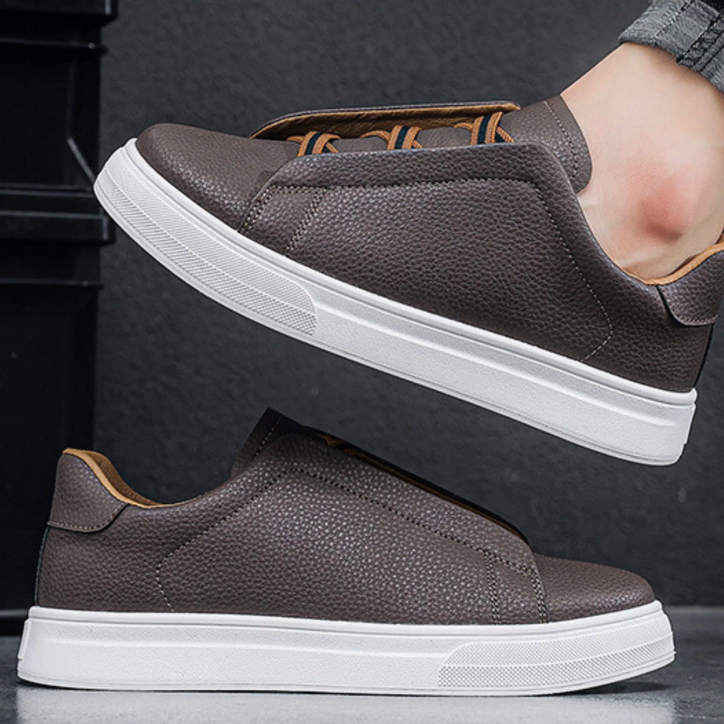 BRAIN™ | Men's Slip-On Court Shoes