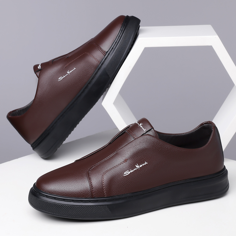 BRAIN™ | ELEGANT SLIP-ON SNEAKERS FOR MEN