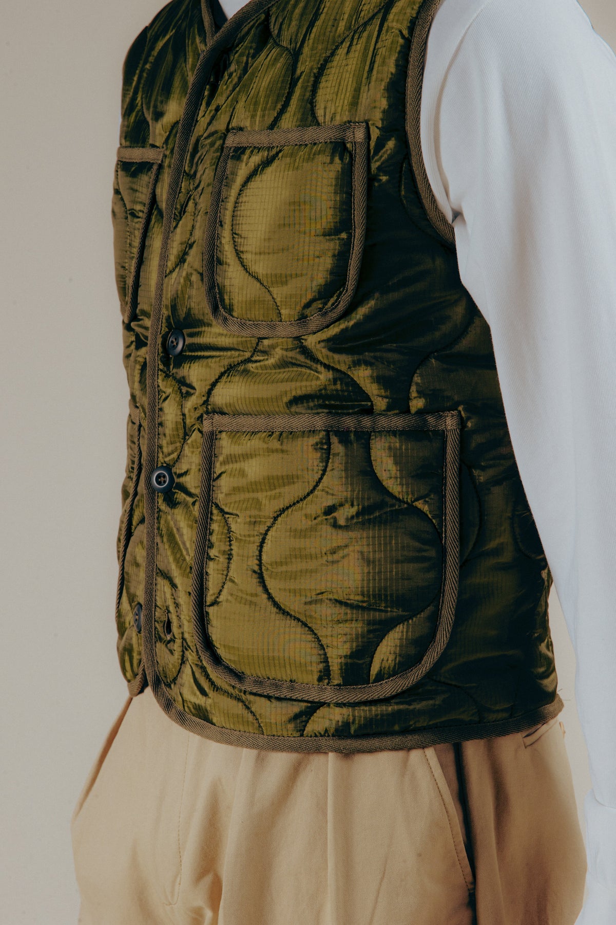 BRIAN™ | The Liner Vest - Military Green