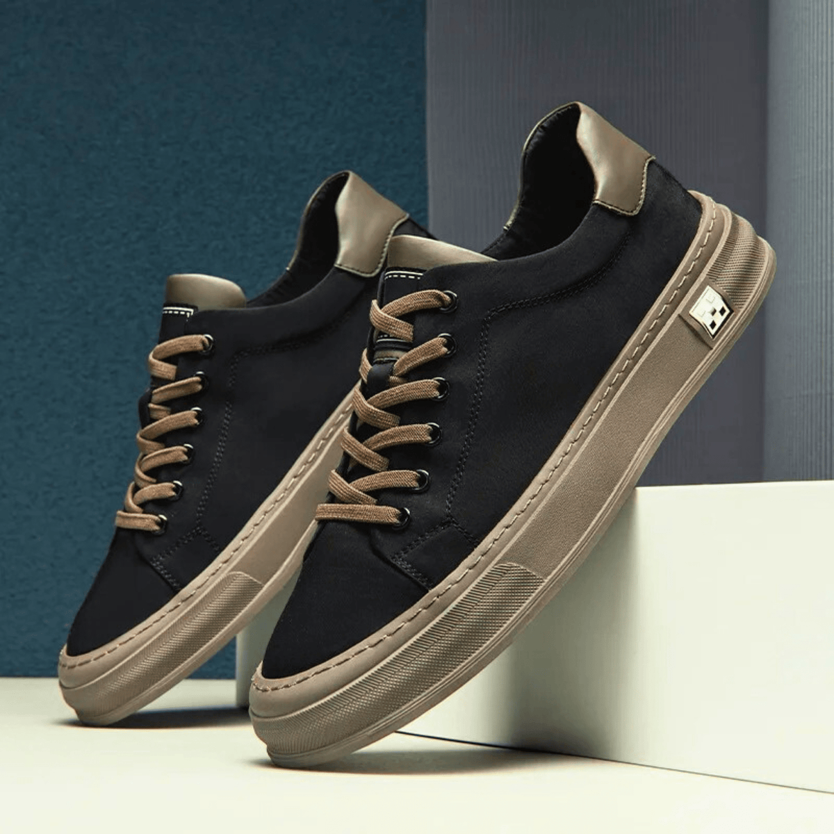 BRIAN™ | MENS CANVAS TRAINERS